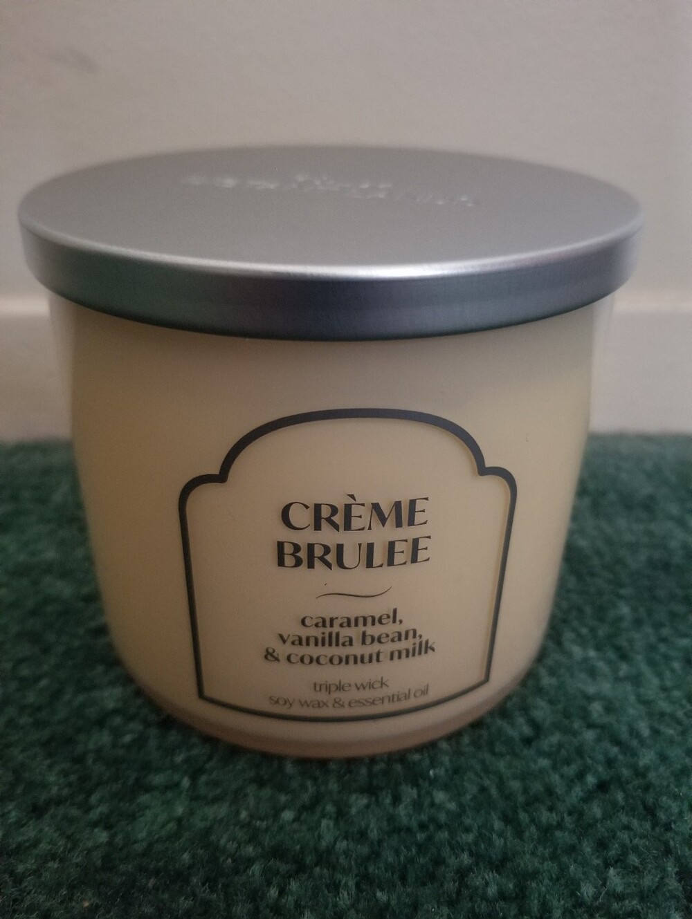 Distant Lands Crème Brulee Scented 3 Wick Candle 14oz